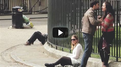 hombre cojiendo a una mujer